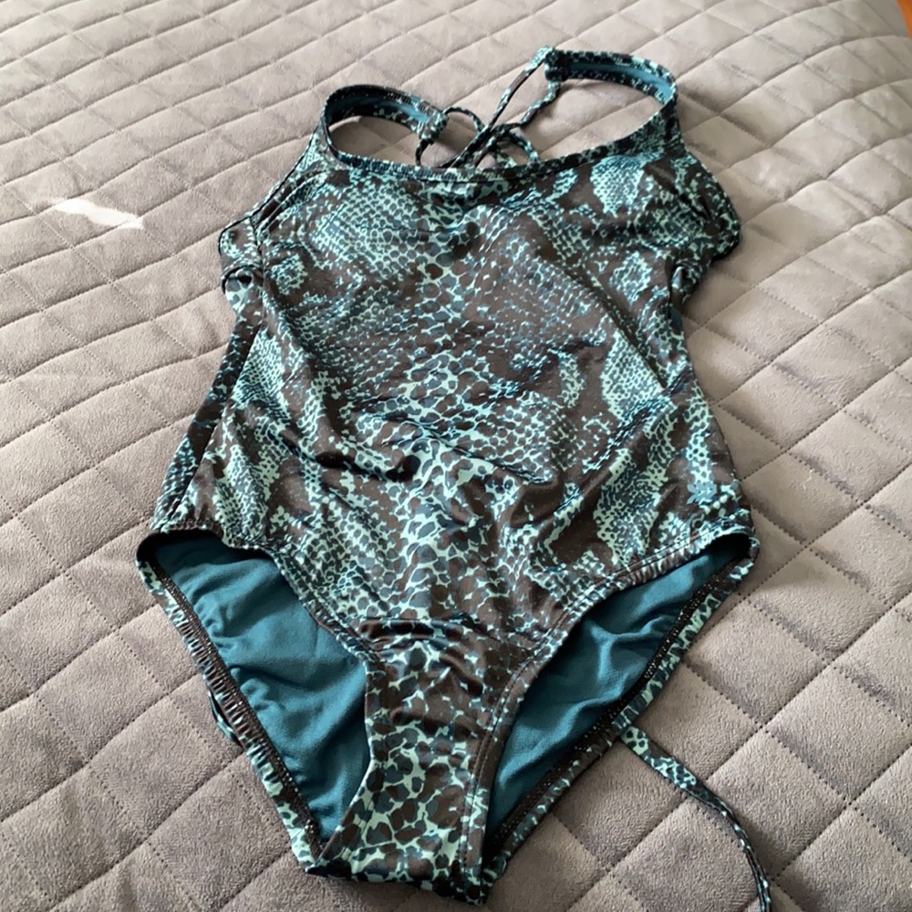 two swimsuits..👌🏼15 - Picture 4 of 6